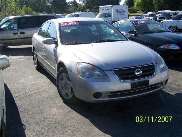 2003 Nissan Altima Standard 4X4 Hardtop