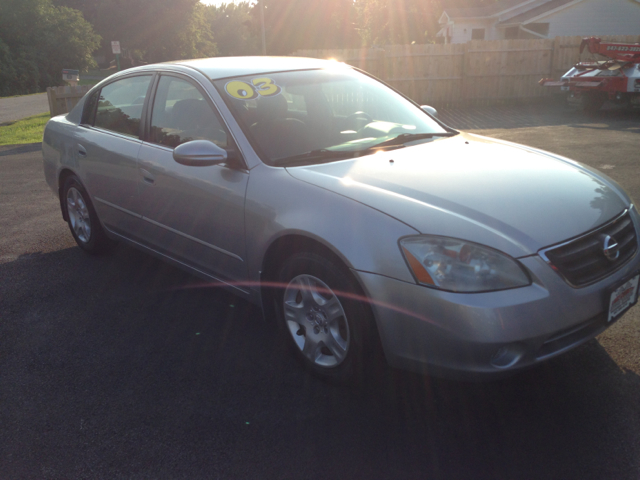 2003 Nissan Altima Pickupslt Quad Cab SWB 4WD 4x4 Truck