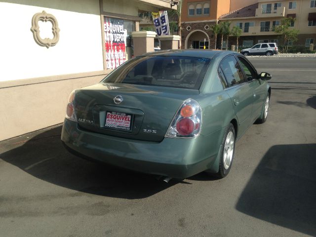 2003 Nissan Altima Pickupslt Quad Cab SWB 4WD 4x4 Truck