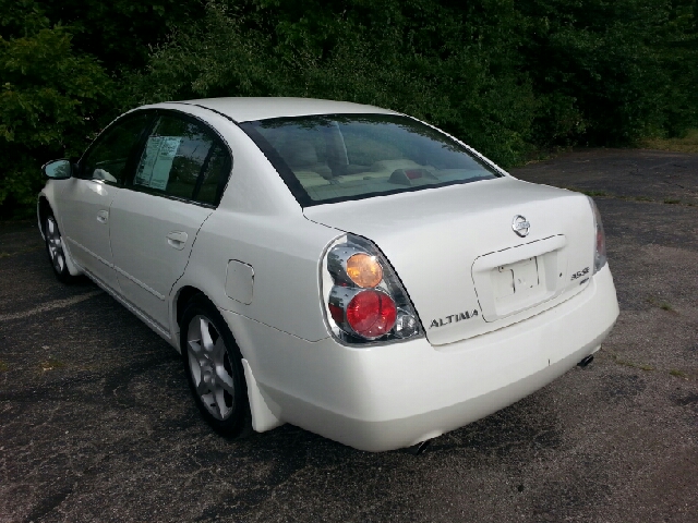 2003 Nissan Altima LE