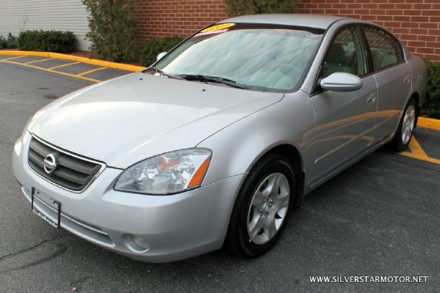 2003 Nissan Altima Pickupslt Quad Cab SWB 4WD 4x4 Truck