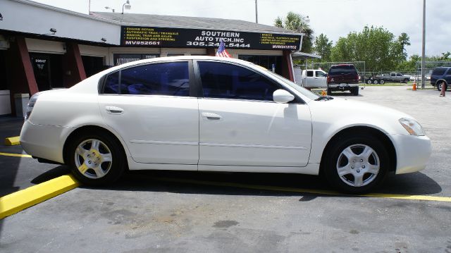 2003 Nissan Altima Pickupslt Quad Cab SWB 4WD 4x4 Truck