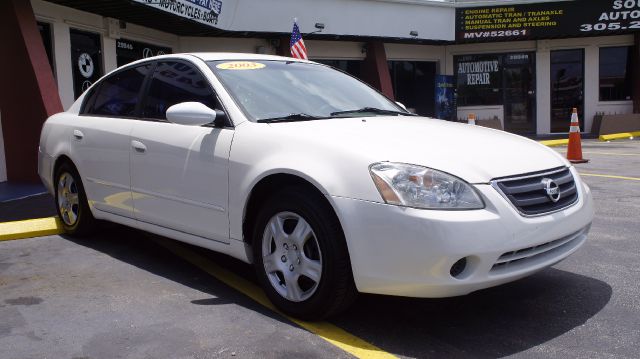 2003 Nissan Altima Pickupslt Quad Cab SWB 4WD 4x4 Truck