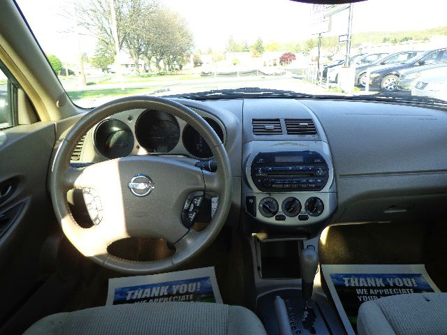 2003 Nissan Altima LE