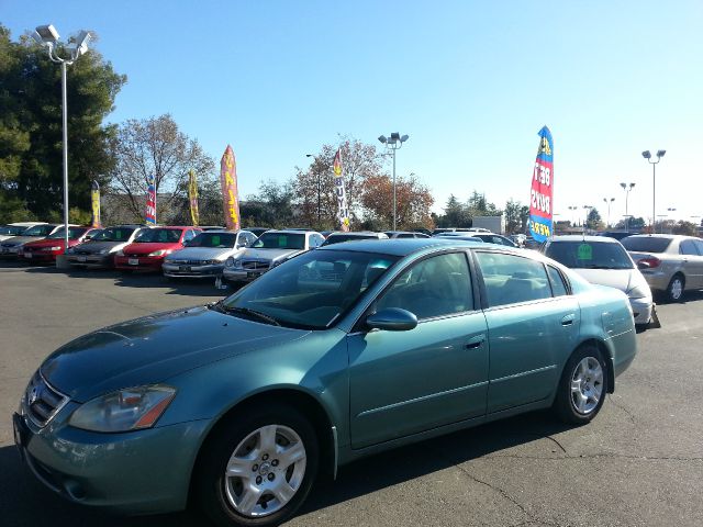 2003 Nissan Altima Pickupslt Quad Cab SWB 4WD 4x4 Truck