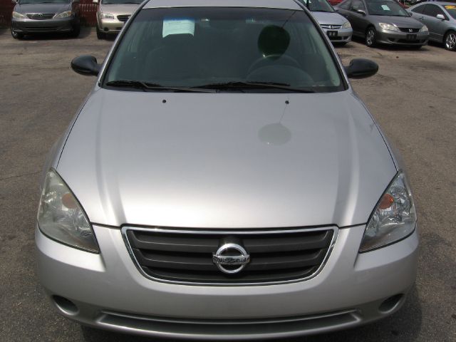 2003 Nissan Altima Pickupslt Quad Cab SWB 4WD 4x4 Truck