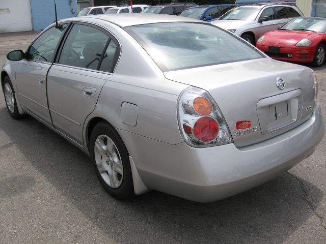 2003 Nissan Altima Pickupslt Quad Cab SWB 4WD 4x4 Truck