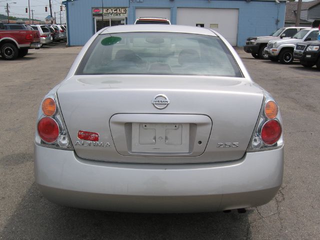 2003 Nissan Altima Pickupslt Quad Cab SWB 4WD 4x4 Truck