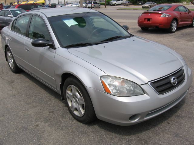 2003 Nissan Altima Pickupslt Quad Cab SWB 4WD 4x4 Truck