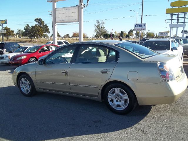 2003 Nissan Altima Pickupslt Quad Cab SWB 4WD 4x4 Truck