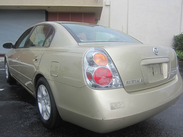 2003 Nissan Altima SLT Quad Cab 2WD