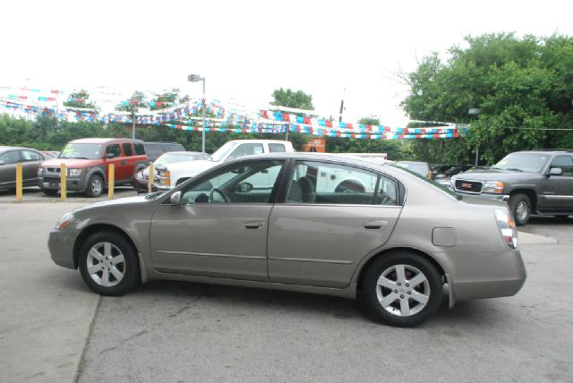 2003 Nissan Altima Pickupslt Quad Cab SWB 4WD 4x4 Truck