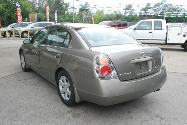 2003 Nissan Altima Pickupslt Quad Cab SWB 4WD 4x4 Truck