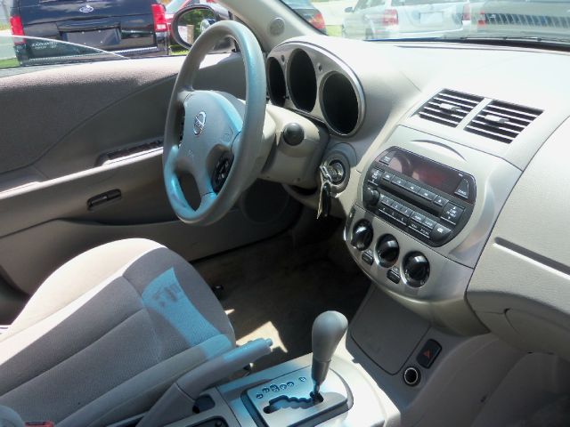 2003 Nissan Altima Pickupslt Quad Cab SWB 4WD 4x4 Truck