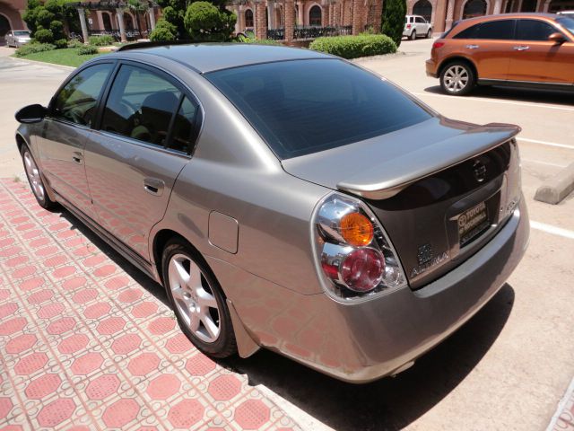 2003 Nissan Altima LE