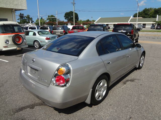 2003 Nissan Altima Pickupslt Quad Cab SWB 4WD 4x4 Truck