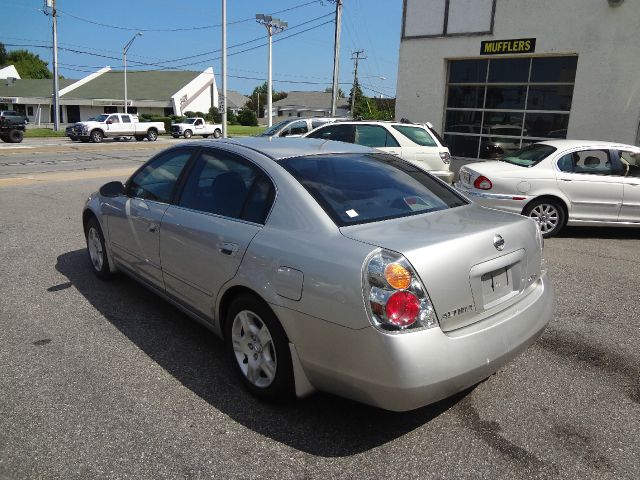 2003 Nissan Altima Pickupslt Quad Cab SWB 4WD 4x4 Truck