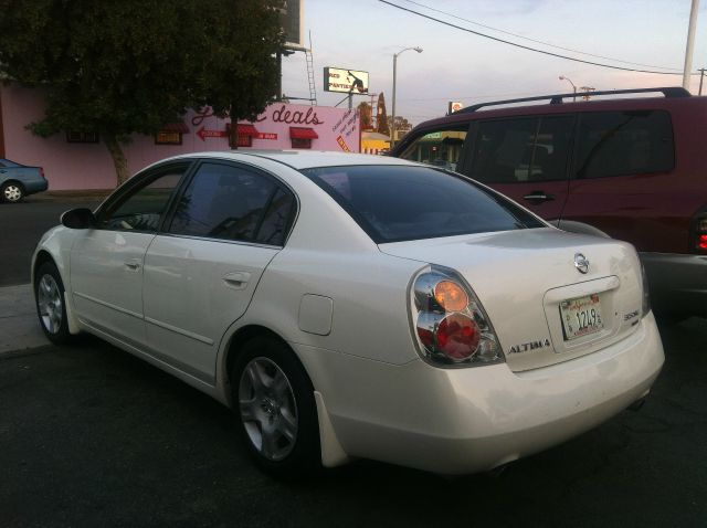 2003 Nissan Altima LE