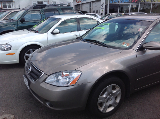 2003 Nissan Altima Pickupslt Quad Cab SWB 4WD 4x4 Truck