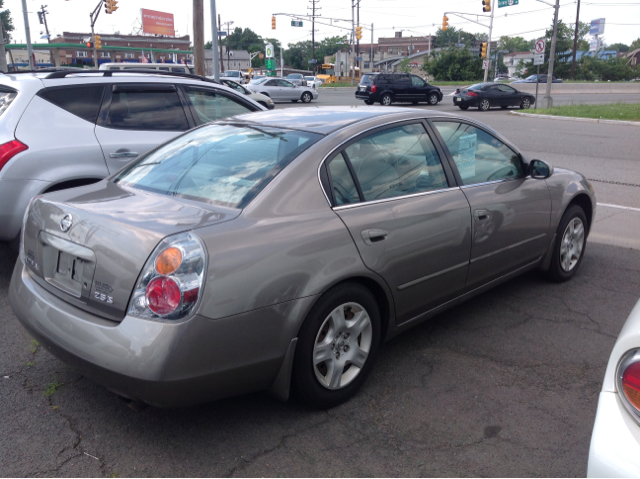 2003 Nissan Altima Pickupslt Quad Cab SWB 4WD 4x4 Truck