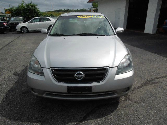 2003 Nissan Altima LE