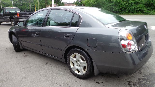 2003 Nissan Altima Pickupslt Quad Cab SWB 4WD 4x4 Truck