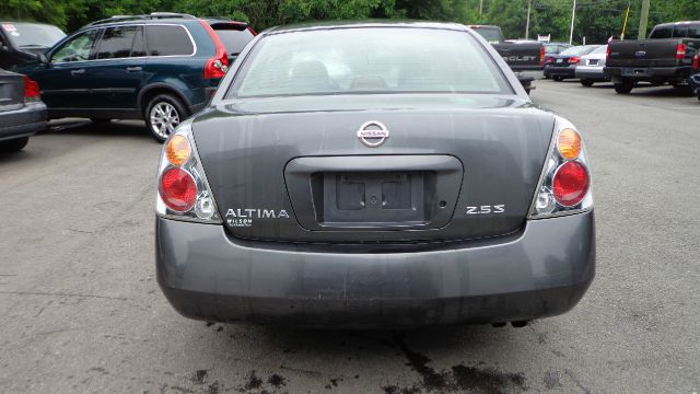 2003 Nissan Altima Pickupslt Quad Cab SWB 4WD 4x4 Truck