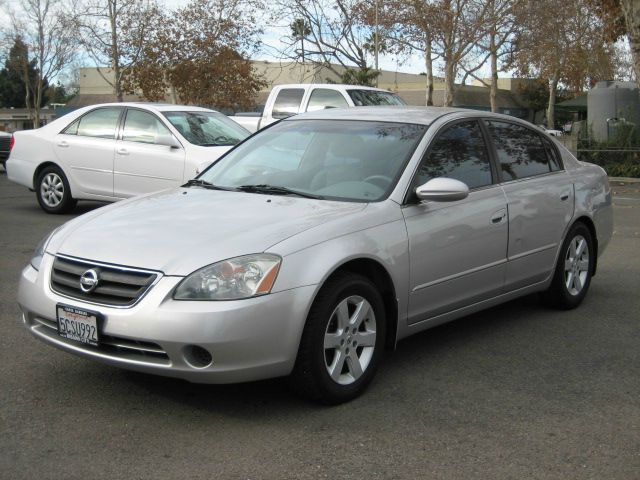 2003 Nissan Altima Pickupslt Quad Cab SWB 4WD 4x4 Truck