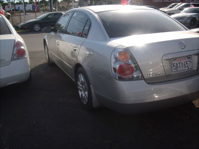 2003 Nissan Altima Pickupslt Quad Cab SWB 4WD 4x4 Truck