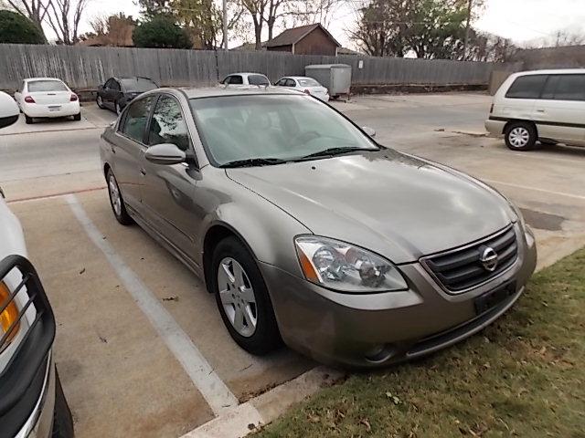 2003 Nissan Altima Unknown