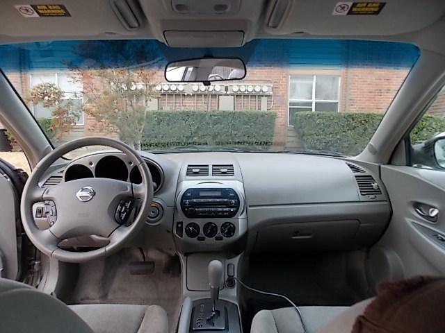 2003 Nissan Altima Unknown