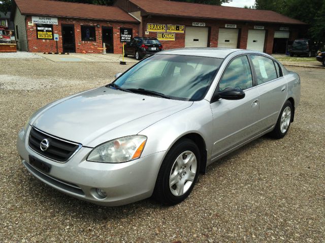 2003 Nissan Altima Pickupslt Quad Cab SWB 4WD 4x4 Truck