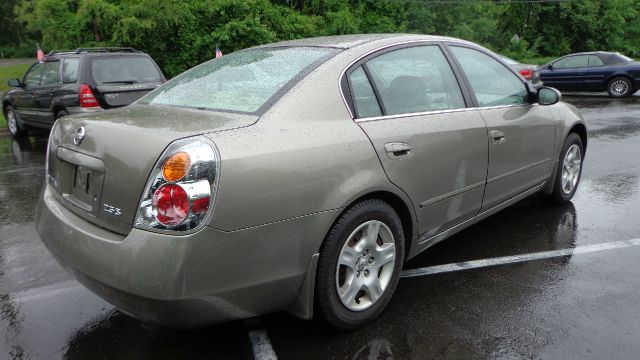 2004 Nissan Altima Pickupslt Quad Cab SWB 4WD 4x4 Truck