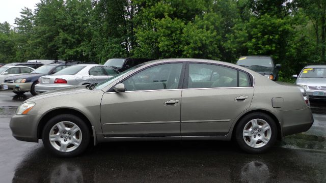 2004 Nissan Altima Pickupslt Quad Cab SWB 4WD 4x4 Truck