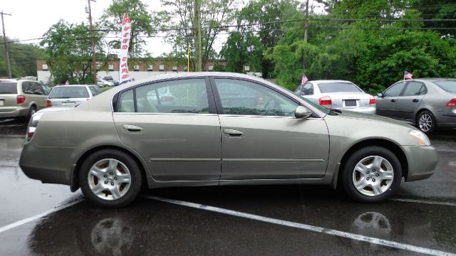 2004 Nissan Altima Pickupslt Quad Cab SWB 4WD 4x4 Truck