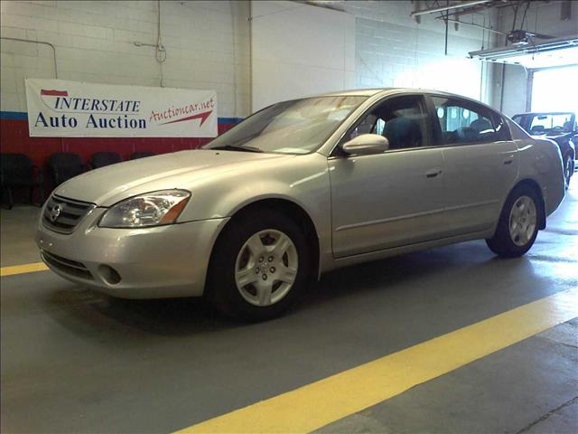 2004 Nissan Altima 4x4 Truck