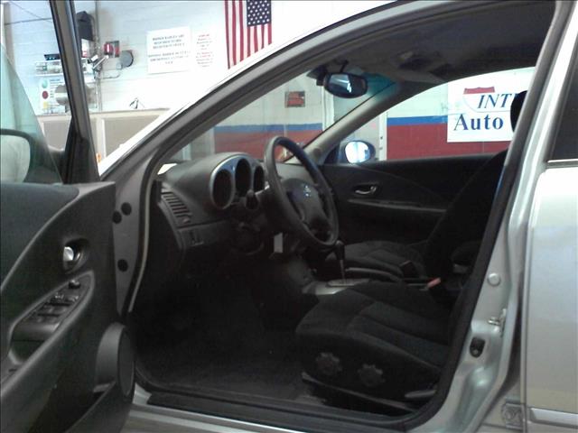 2004 Nissan Altima 4x4 Truck