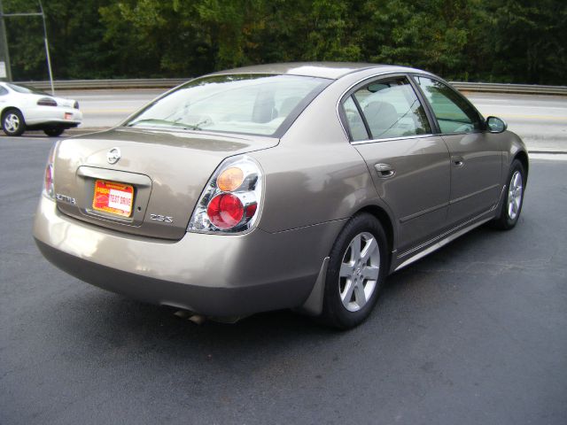 2004 Nissan Altima Pickupslt Quad Cab SWB 4WD 4x4 Truck