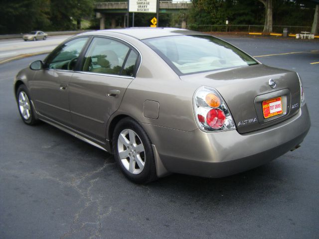 2004 Nissan Altima Pickupslt Quad Cab SWB 4WD 4x4 Truck