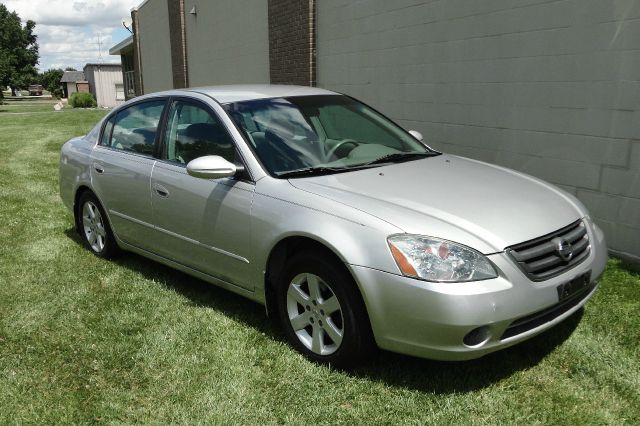 2004 Nissan Altima Pickupslt Quad Cab SWB 4WD 4x4 Truck