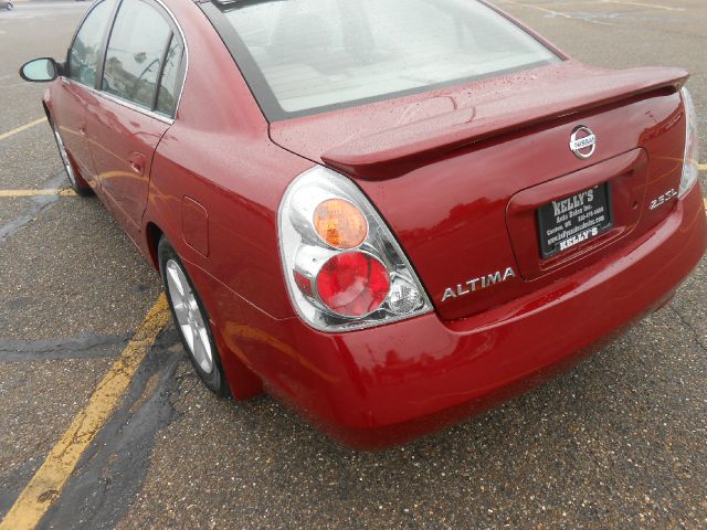 2004 Nissan Altima SLT Quad Cab 2WD