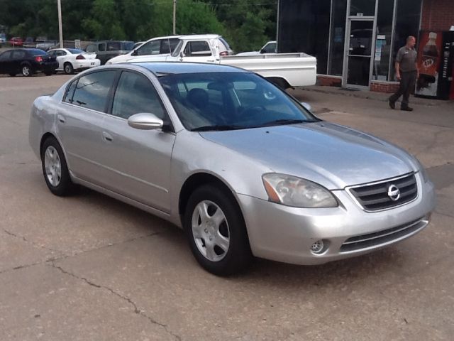 2004 Nissan Altima SLT Quad Cab 2WD