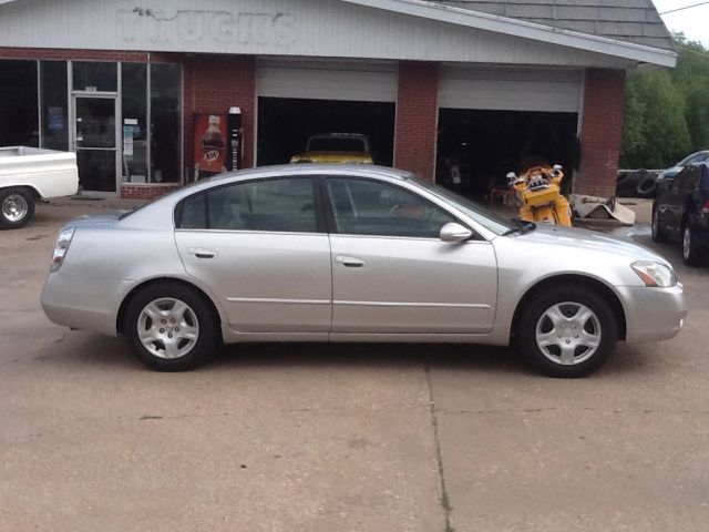 2004 Nissan Altima SLT Quad Cab 2WD