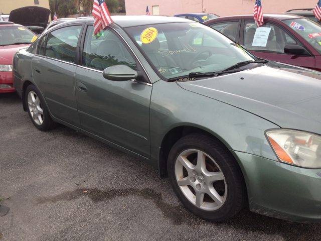 2004 Nissan Altima LE