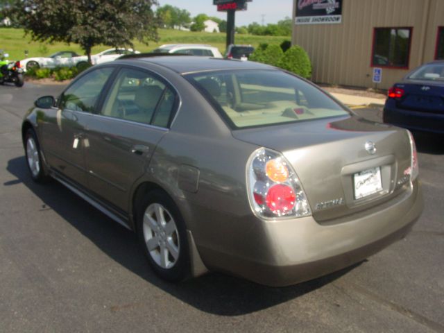 2004 Nissan Altima SLT Quad Cab 2WD