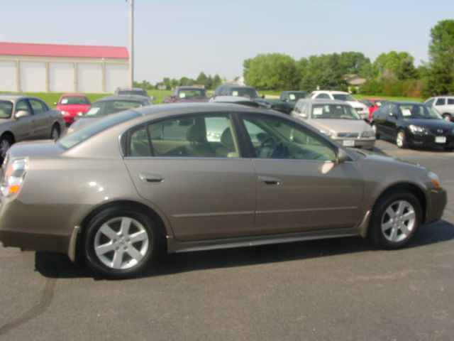 2004 Nissan Altima SLT Quad Cab 2WD