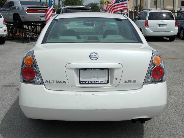 2004 Nissan Altima GS-R