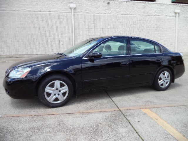 2004 Nissan Altima LS NICE