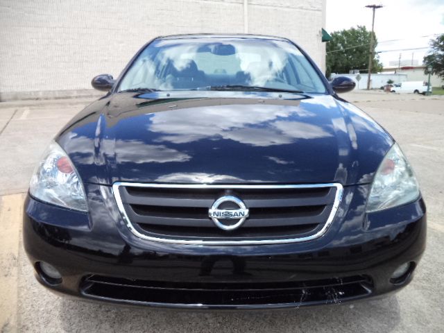 2004 Nissan Altima LS NICE