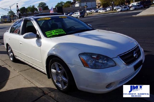 2004 Nissan Altima LE